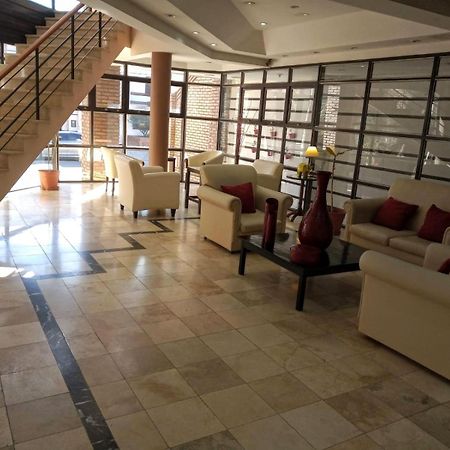 Hotel Lazaro 梅塞德斯镇 外观 照片