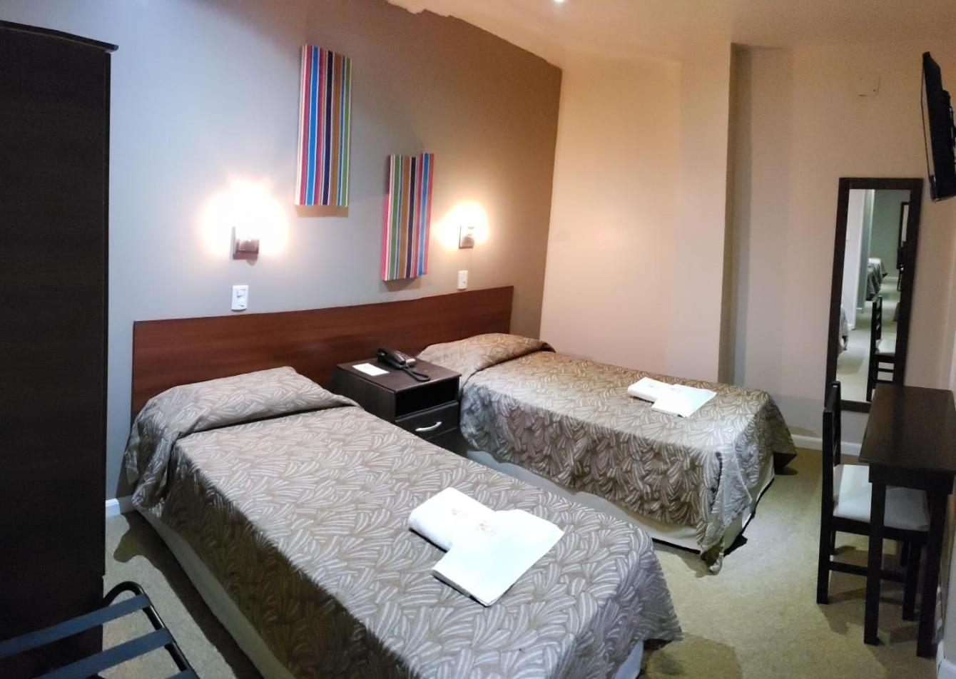 Hotel Lazaro 梅塞德斯镇 外观 照片