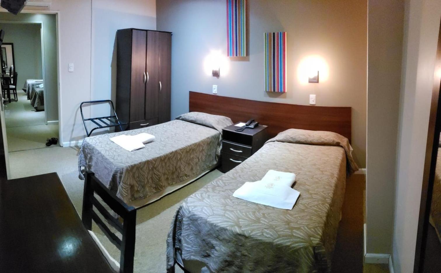 Hotel Lazaro 梅塞德斯镇 外观 照片